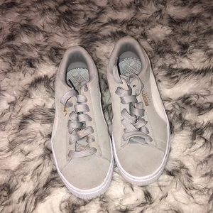 light grey pumas size us 9.5 women’s